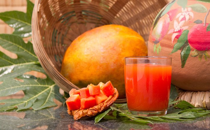 papaya fruit and juice